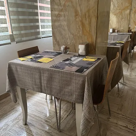 Studi Hotel